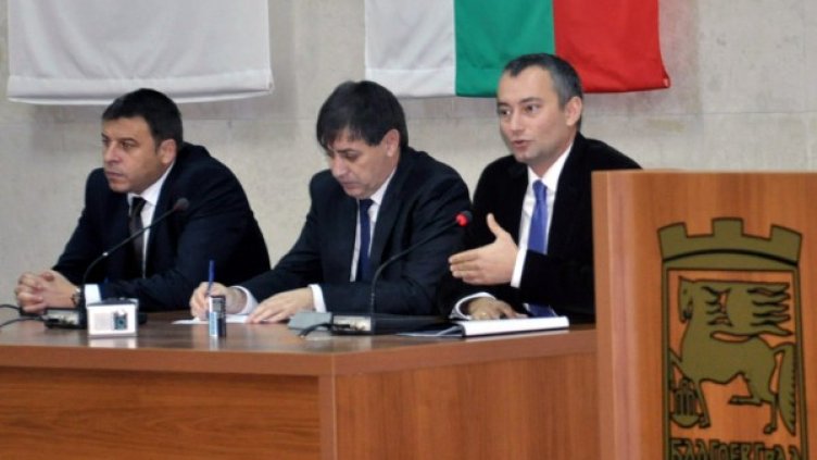 България има най-голям интерес от това Македония да извърви своя път към ЕС. Снимка: БТА