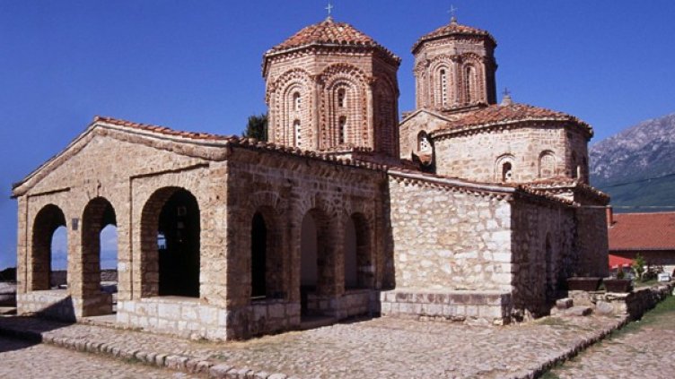 В манастира "Св. Наум" на брега на Охридското езеро има ктиторски портрет на цар Борис І - фреска от 1806 г., която днес е с избодени очи. Снимка: архив, Булфото