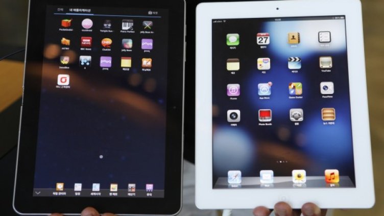 Двата таблета в директно сравнение. Снимка: Ройтерс