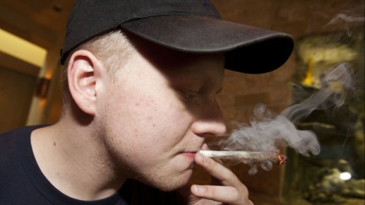 Чужденците ще продължат да могат да си купуват марихуана в Амстердам. Снимка: архив, Reuters