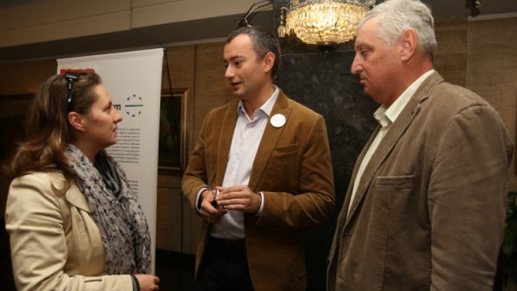 Министър Младенов на днешния Ден на отворените врати в МВнР. Снимка: БТА