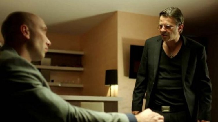 Куката продължава участието си в "Под прикритие". Снимка: Camera LTD