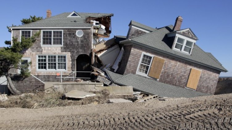 Ураганът Санди остави милиони души без дом Снимка: Reuters