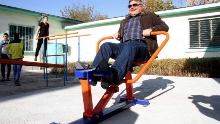 Депутатът Иван Петров потренира с удоволствие. Снимка: Impact Press Group