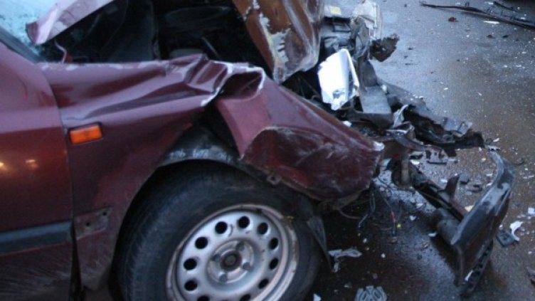 Колата е изхвърчала от пътя. Снимка: архив Булфото