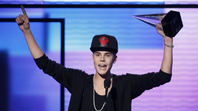 Джъстин Бийбър - големият победител на нощта. Снимка: Reuters