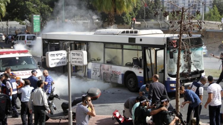 Десет души са ранени при взрив в Тел Авив. Снимка: Reuters