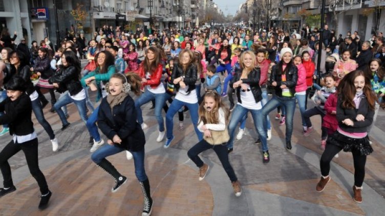 Момичетата окупира центъра на София. Снимка: Булфото