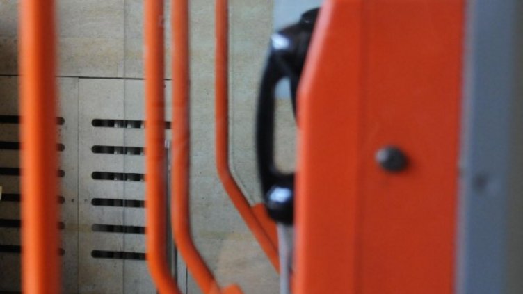 Депутат предлага край на договорите, сключени само след телефонен разговор. Снимка: архив, Булфото