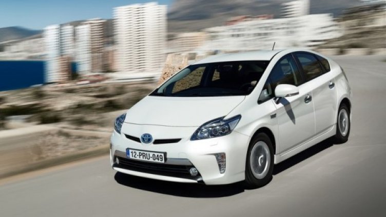 Toyota Prius Plug-in Hybrid. Снимка: Toyota