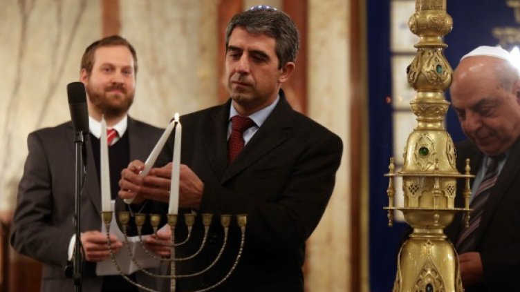 Росен Плевнелиев в синагогата Снимка: БТА