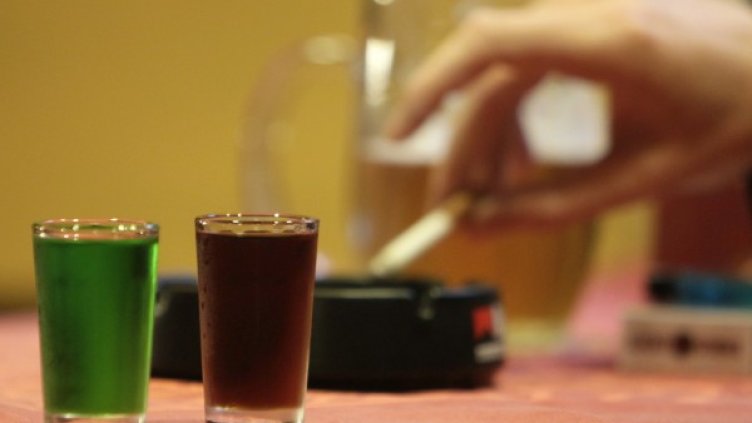 Алкохолът и тютюнопушенето са най-рискови фактори за влошено здраве Снимка: архив, Reuters