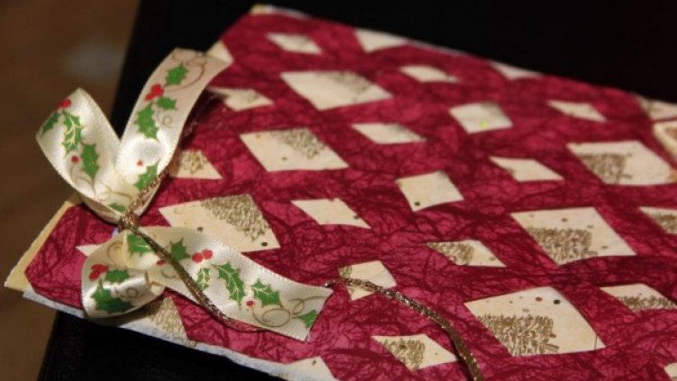 Картичка от Коледната работилница Снимка: Travelistic 
Златина и Весела Снимка: Travelistic