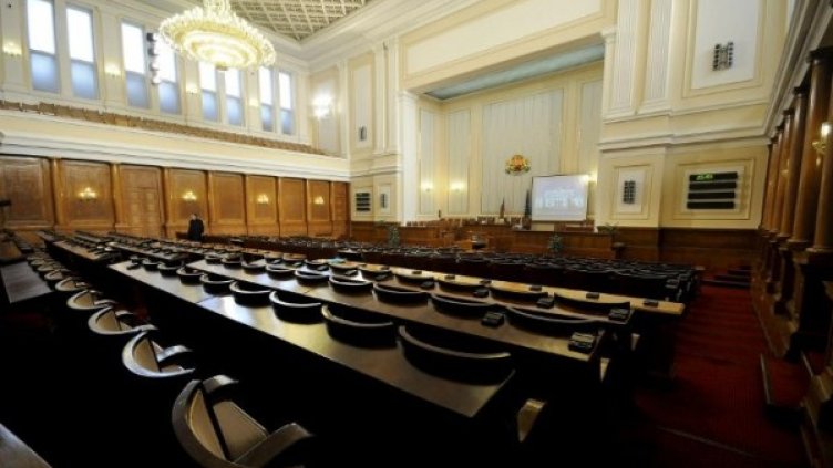 Кои партии ще бъдат в следващия парламент? Снимка: архив, Булфото