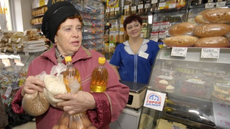 Руската статистика не предвижда водка на празничната трапеза. Снимка: архив, Reuters