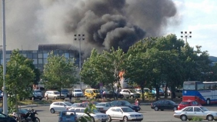 Атентатът от 18 юли 2012 г. на летището в Бургас. Снимка: архив, Булфото