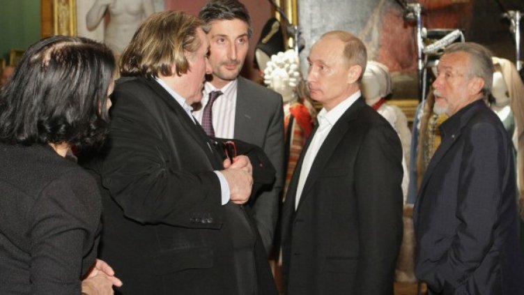 Депардийо разговаря с Путин в Санкт Петербург, декември 2010 г. Снимка:  архив, Reuters