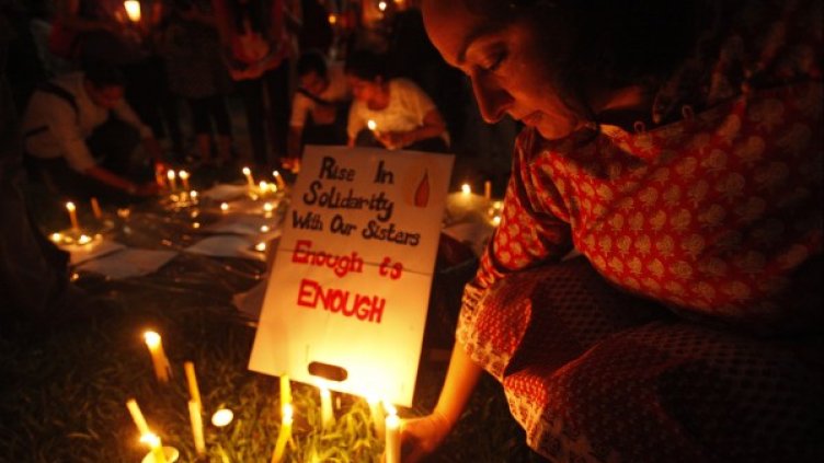 Разкриха името на починалата след изнасилване индийка. Снимка: Reuters