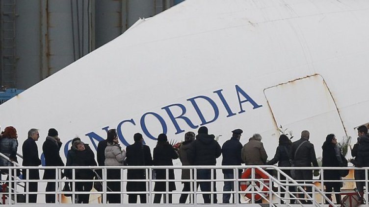 Година след трагедията с "Коста Конкордия". Снимка: Reuters