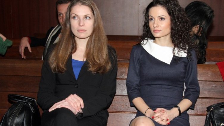 Репортерките Диана Радева (л) и Инна Пелева Снимка: Impact Press Group