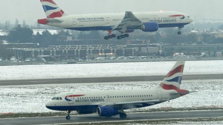 Отменени са 10% от полетите от Хийтроу заради снеговалежа. Снимка: архив, Reuters