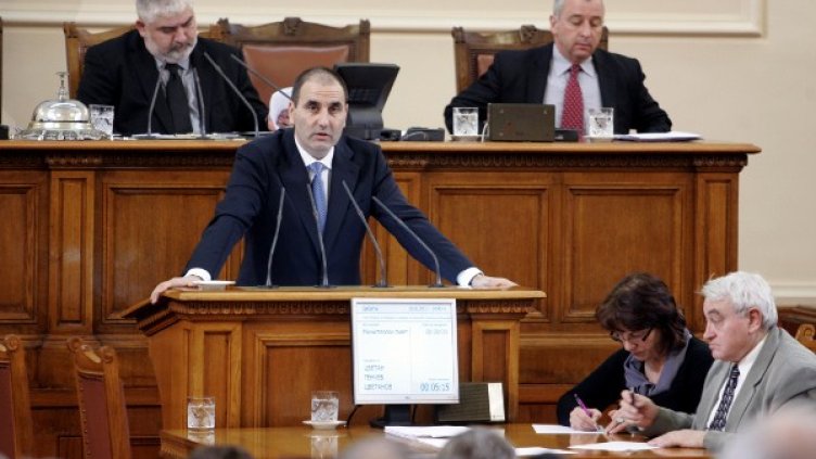 Цветанов скочи на Костов в НС. Снимка: архив, БТА