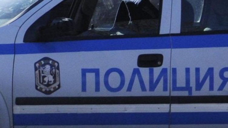 Над 14 000 полицаи охраняват секциите. Снимка: архив, БулФото