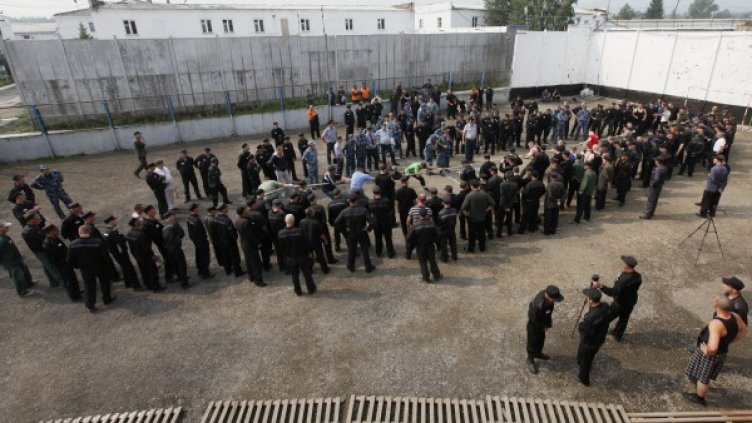 24 г. ще лежи руски затворник, избягал с хеликоптер. Снимка: архив, Reuters