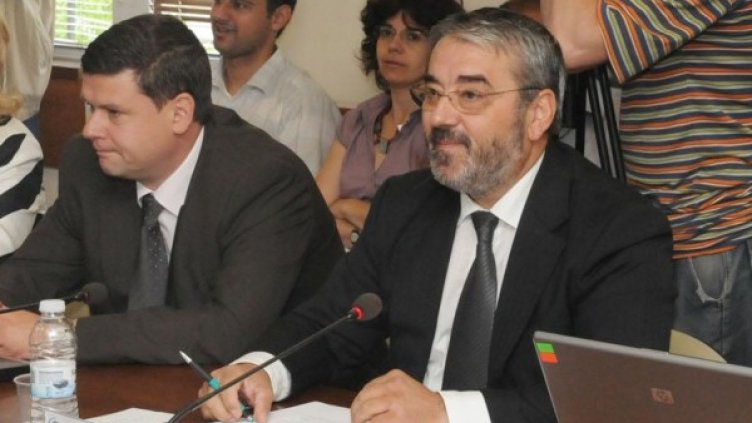 Андон Роков (л) сменя засега Семерджиев. Снимка: архив, БулФото