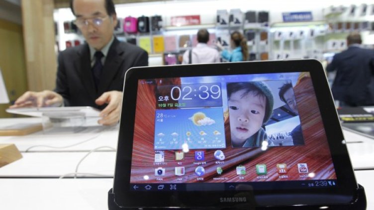 Samsung продължава да наваксва изоставането си от Apple. Снимка: Reuters