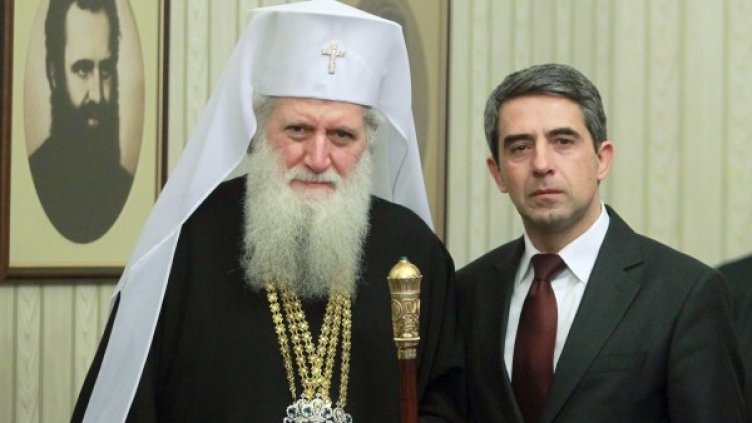 Патриарх Неофит и президентът Росен Плевнелиев Снимка: БТА