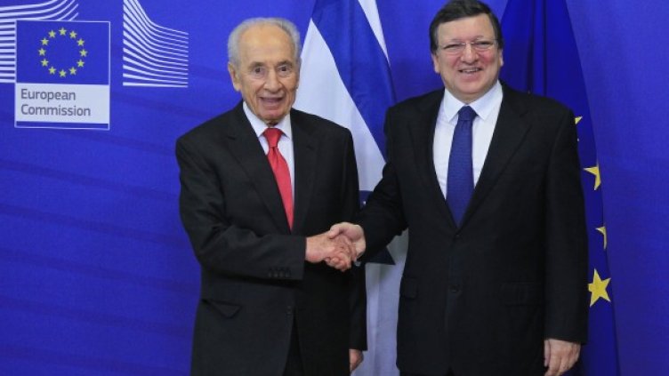 Шимон Перес и Жозе Барозу. Снимка: Reuters