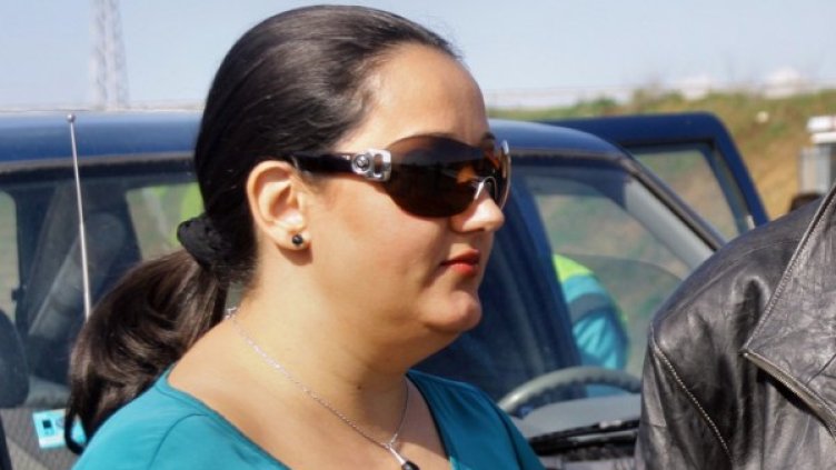 Лиляна Павлова инспектира "Тракия". Снимка: БТА