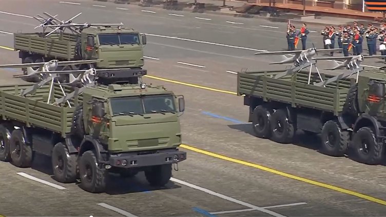 Новост: За първи път на парада за Деня на победата участваха безпилотни апарати ВИДЕО