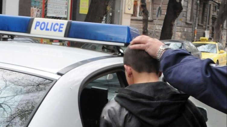 Мъжът е задържан. Снимка: архив Булфото