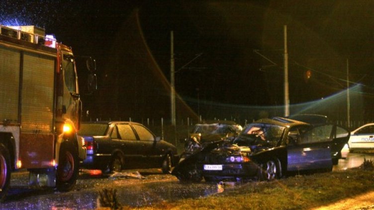 Трима са загиналите в катастрофата на &bdquo;Цар Борис III&rdquo;. Снимка: Булфото