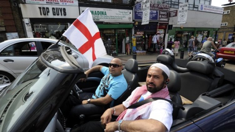 Разликата между хората, идващи във Великобритания и онези, които я напускат, ще бъде сведена под 100 000 души. Снимка: Ройтерс