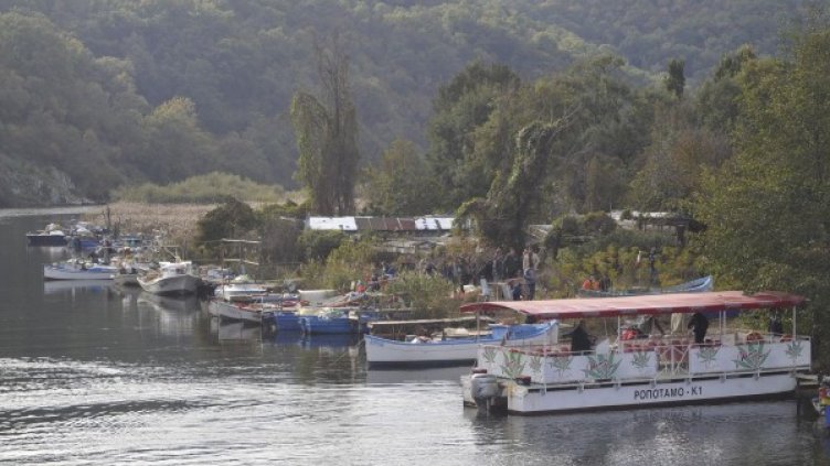 Нарушенията в резервата са големи, смята Евдокия Манева. Снимка: Булфото