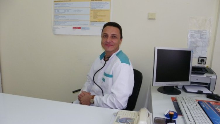 Д-р Марин Мухтаров e гастроентеролог в МБАЛ &bdquo;Кърджали&ldquo;.