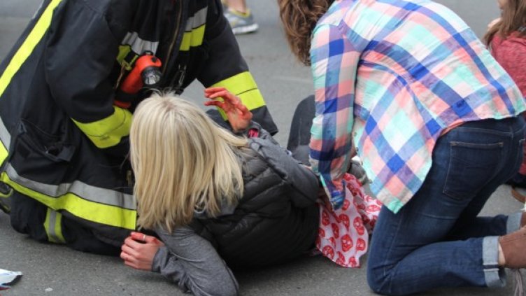 По последни данни ранените са около 100. Снимка: Reuters