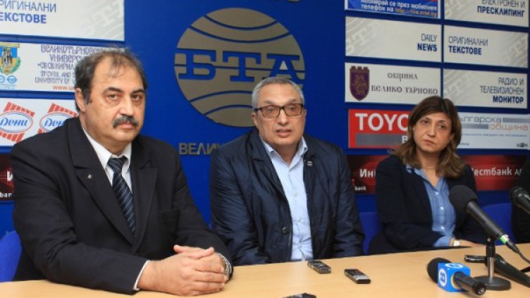 Иван Костов във Велико Търново. Снимка: БТА