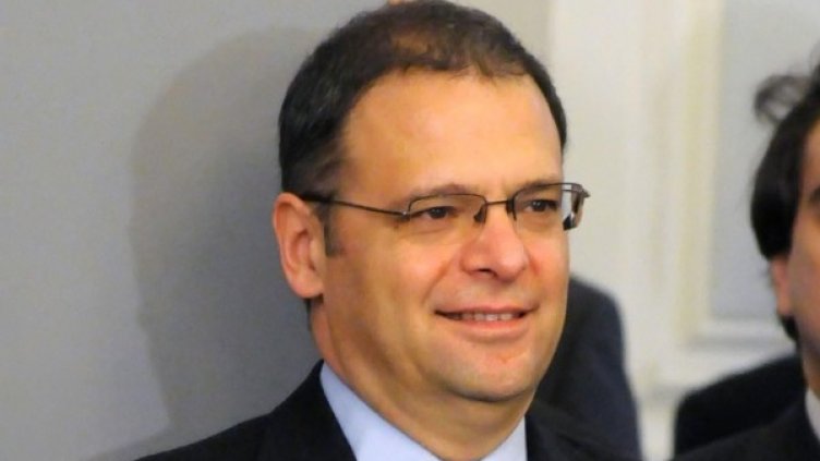 Юлиян Попов. Снимка: Булфото, архив