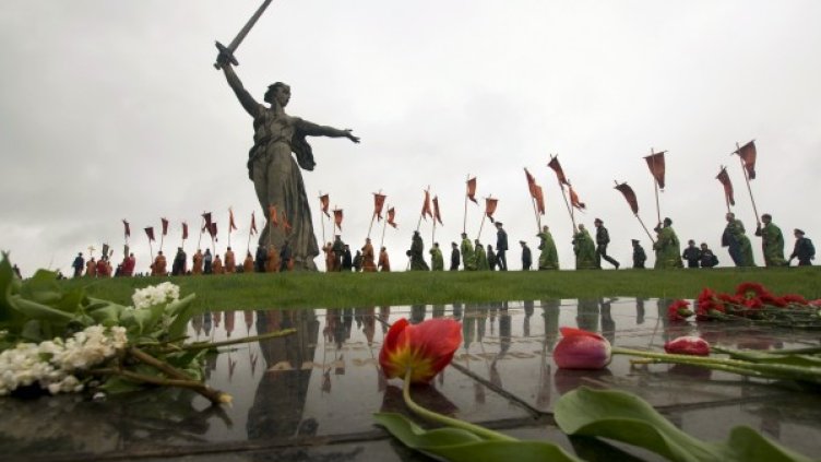 Статуята "Родината-майка зове" на Мамаев курган.  Снимка: архив, Reuters