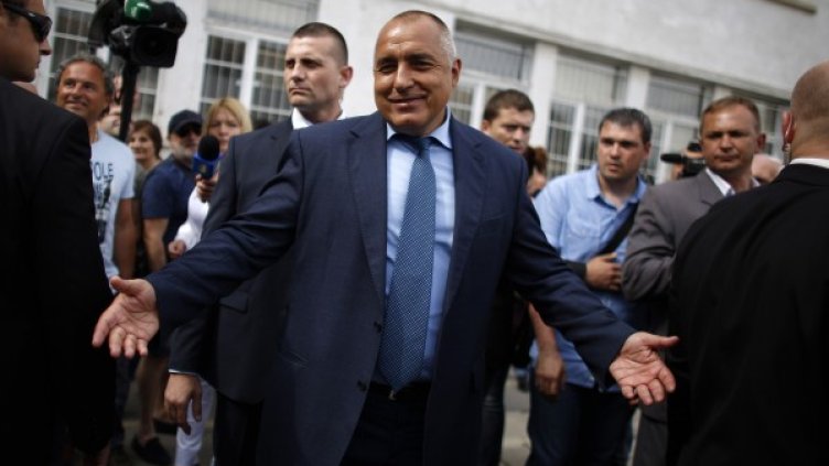 Ще бъде ли пак Бойко Борисов премиер? Снимка: Reuters 
Графика: Bulgaria on Air
