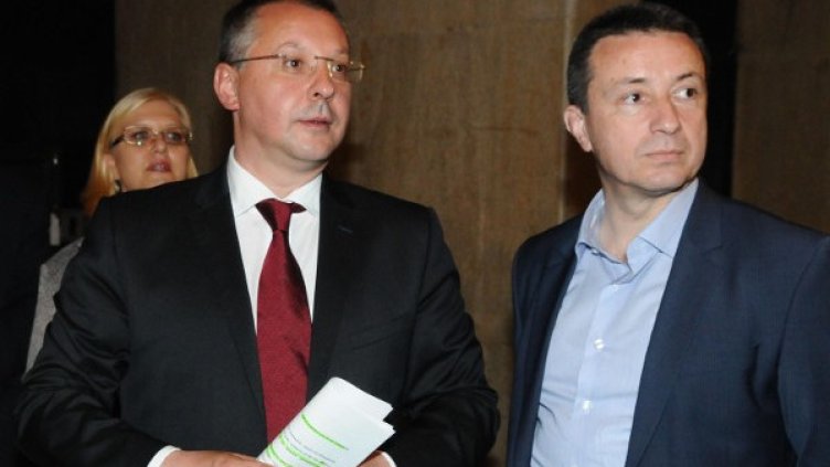 Лидерът на БСП Сергей Станишев с Янаки Стоилов. Снимка: Булфото