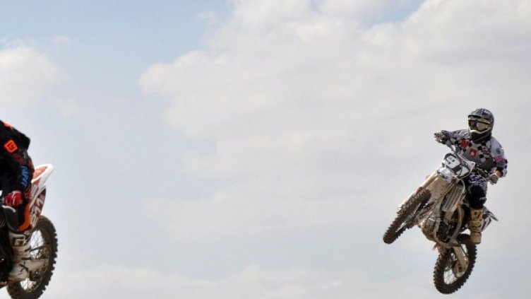 Инцидентът е станал по време на състезание по мотокрос в Румъния. Снимка: Архив Булфото