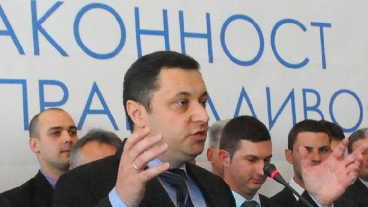 Лидерът на РЗС Яне Янев иска касиране на изборите в Турция. Снимка: Булфото, архив