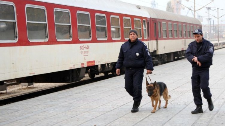 Камери ще следят за реда на 10 гари в страната. Снимка: Булфото
