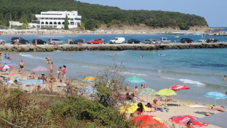 От БАБХ стартират проверки по морето. Снимка: Булфото