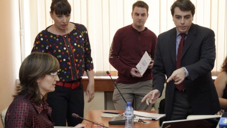 Асен Василев и Екатерина Захариева представиха доклада. Снимка: БТА